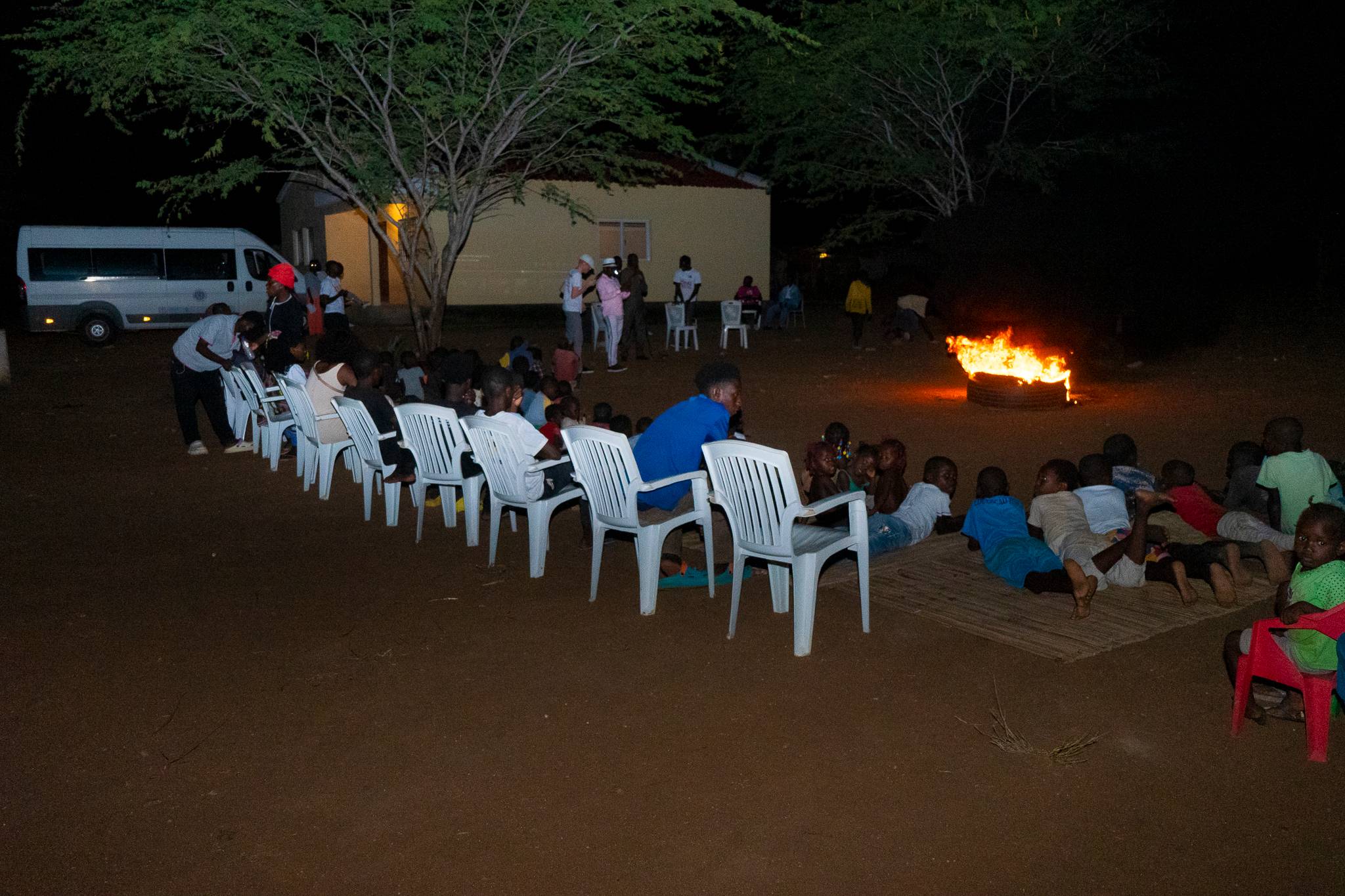 AJS CELEBRA 10 ANOS DE APOIO À COMUNIDADE DOS CABRAIS COM NOITE DE ARTE E EMPREENDEDORISMO 